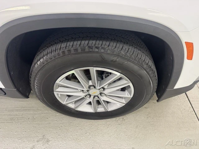2022 Chevrolet Traverse - Image 4 of 12