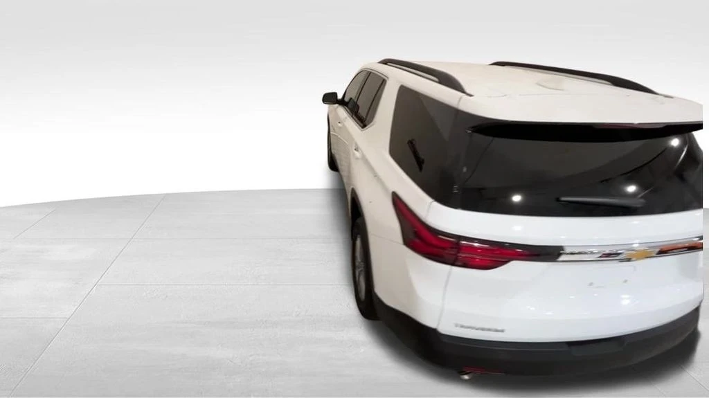 2022 Chevrolet Traverse - Image 5 of 12