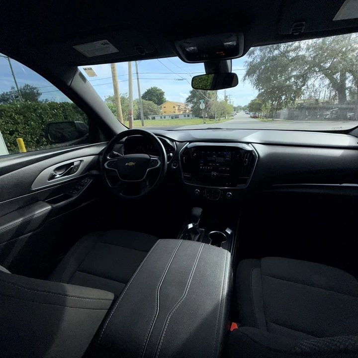 2022 Chevrolet Traverse - Image 11 of 21