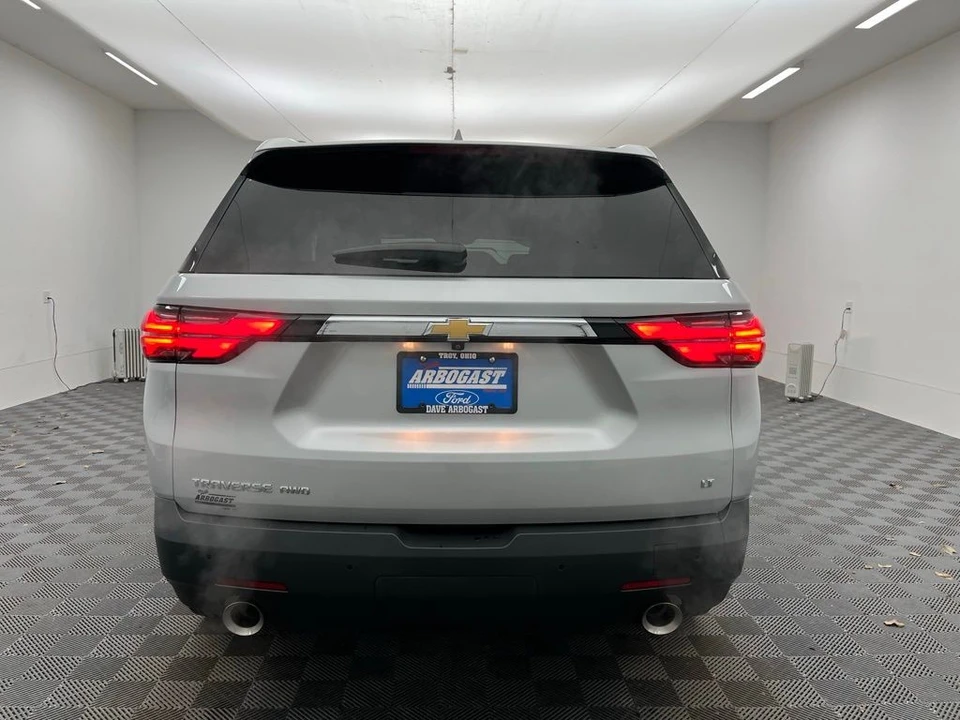 2022 Chevrolet Traverse - Image 8 of 12
