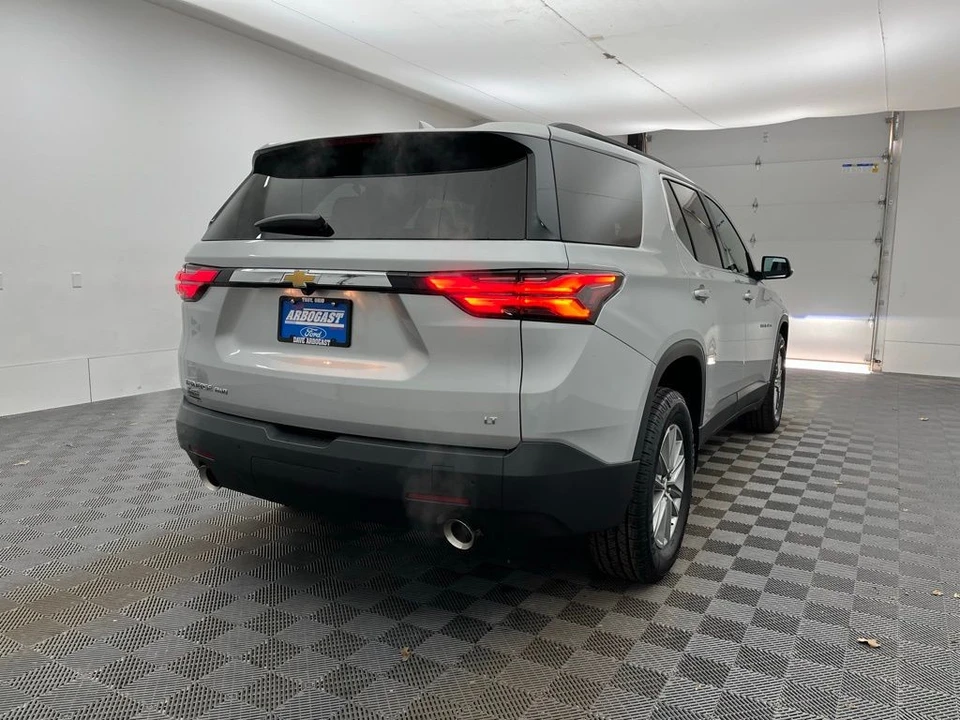 2022 Chevrolet Traverse - Image 7 of 12