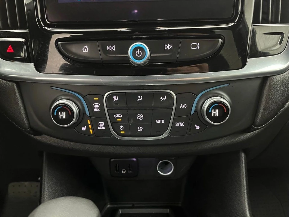2022 Chevrolet Traverse - Image 4 of 12