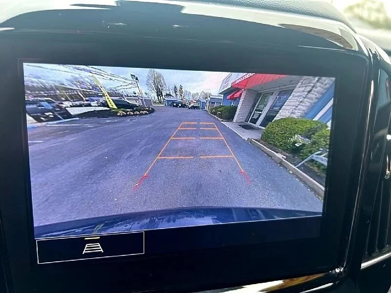 2022 Chevrolet Traverse - Image 10 of 12