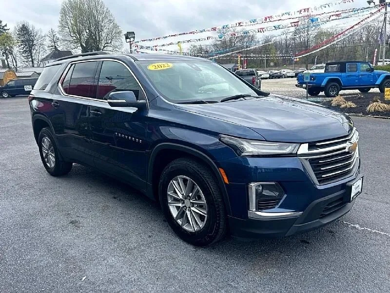 2022 Chevrolet Traverse - Image 2 of 12