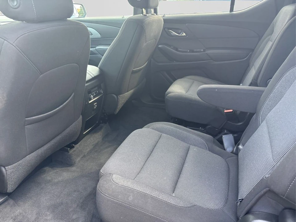 2022 Chevrolet Traverse - Image 10 of 12