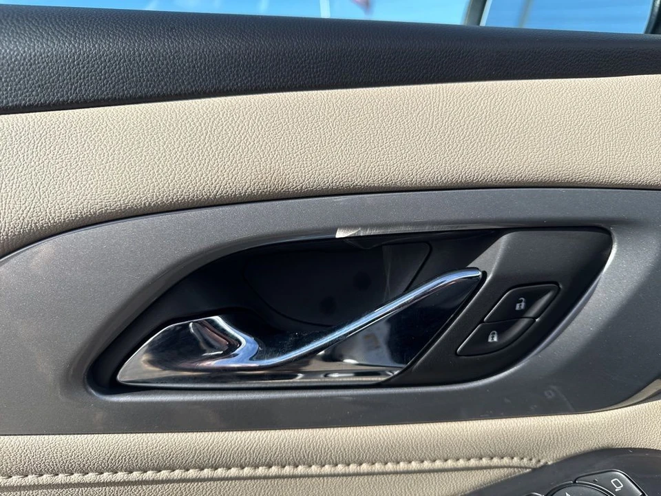 2022 Chevrolet Traverse - Image 11 of 12