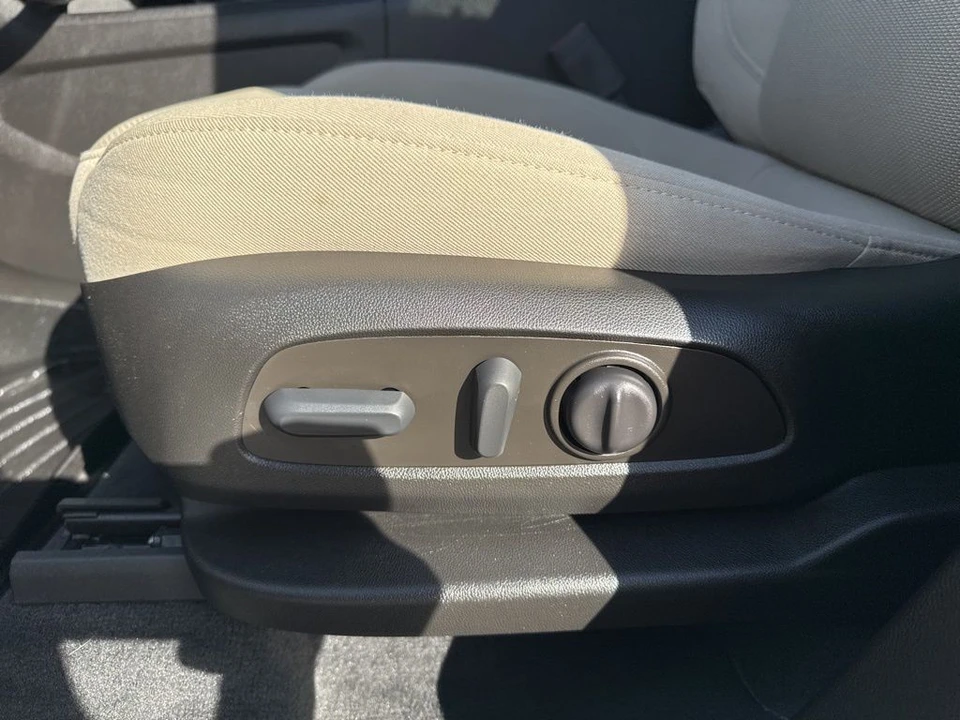 2022 Chevrolet Traverse - Image 10 of 12