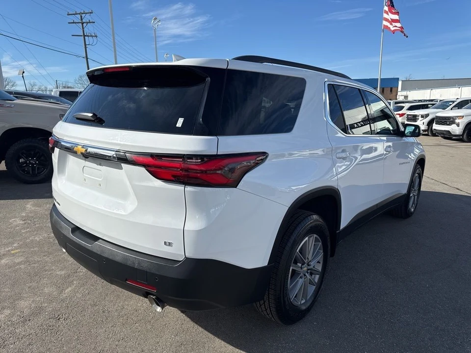 2022 Chevrolet Traverse - Image 5 of 12