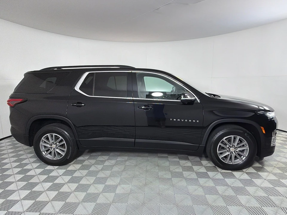 2022 Chevrolet Traverse - Image 4 of 21