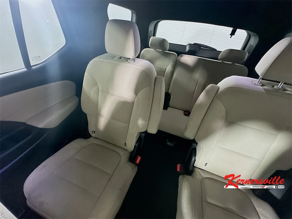 2022 Chevrolet Traverse - Image 12 of 21