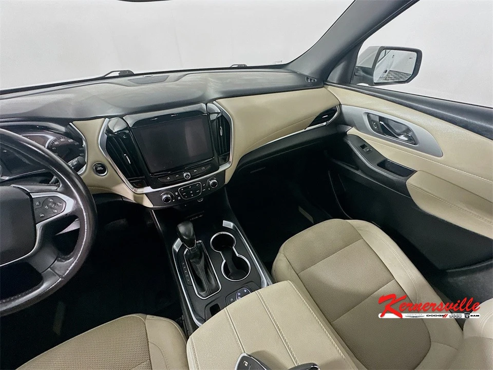 2022 Chevrolet Traverse - Image 11 of 21