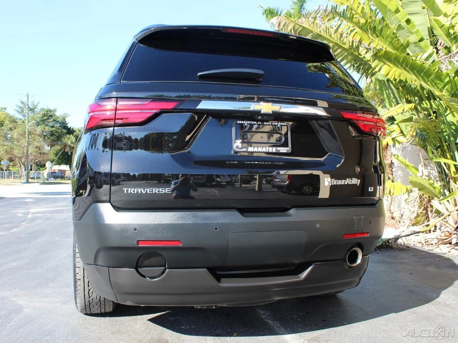 2022 Chevrolet Traverse - Image 7 of 12
