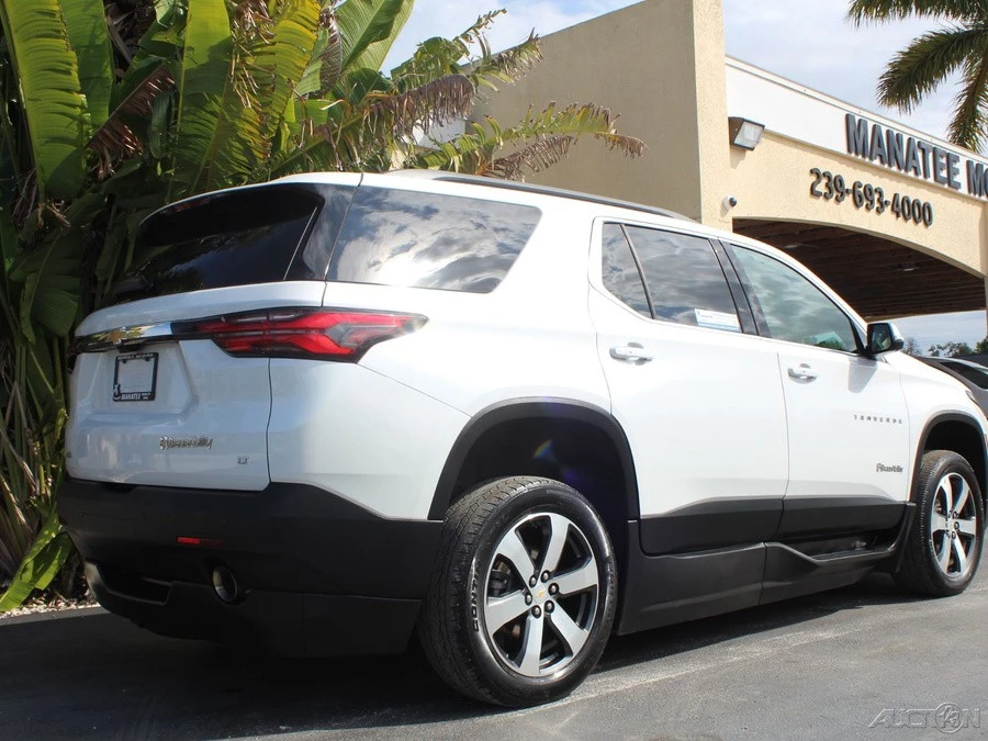 2022 Chevrolet Traverse - Image 5 of 12