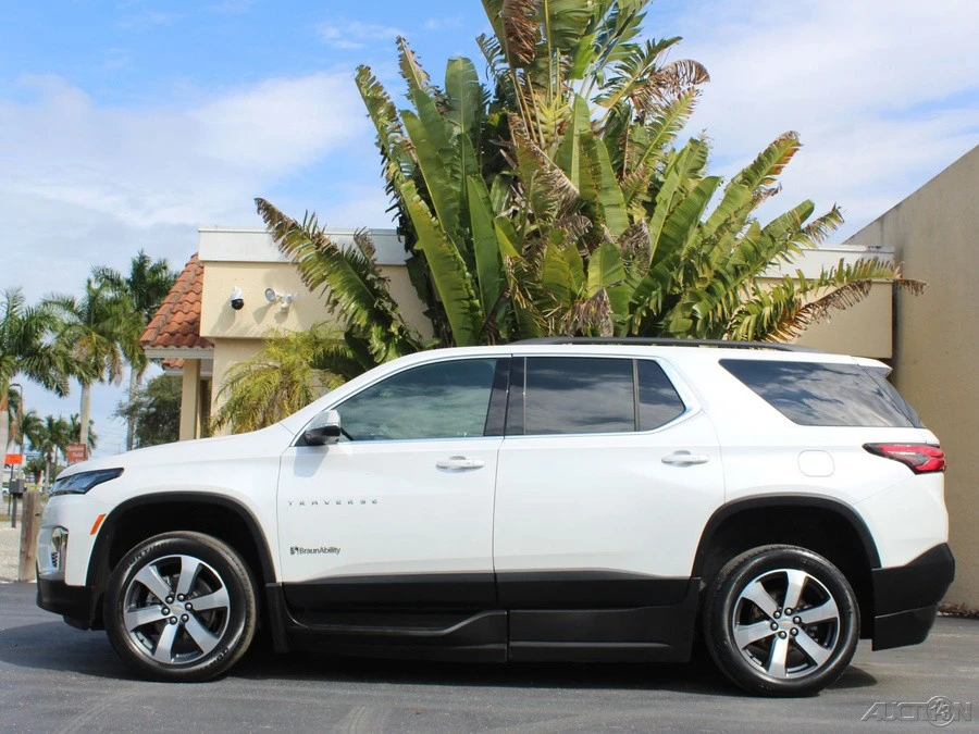 2022 Chevrolet Traverse - Image 7 of 12