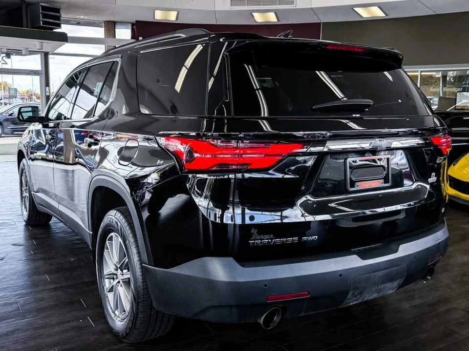 2022 Chevrolet Traverse - Image 11 of 12