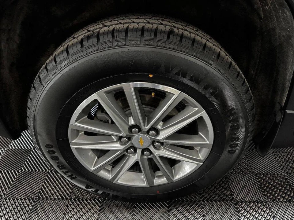 2022 Chevrolet Traverse - Image 19 of 21