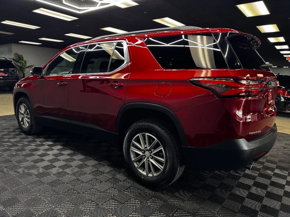 2022 Chevrolet Traverse - Image 8 of 12