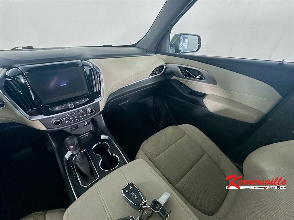 2022 Chevrolet Traverse - Image 11 of 12