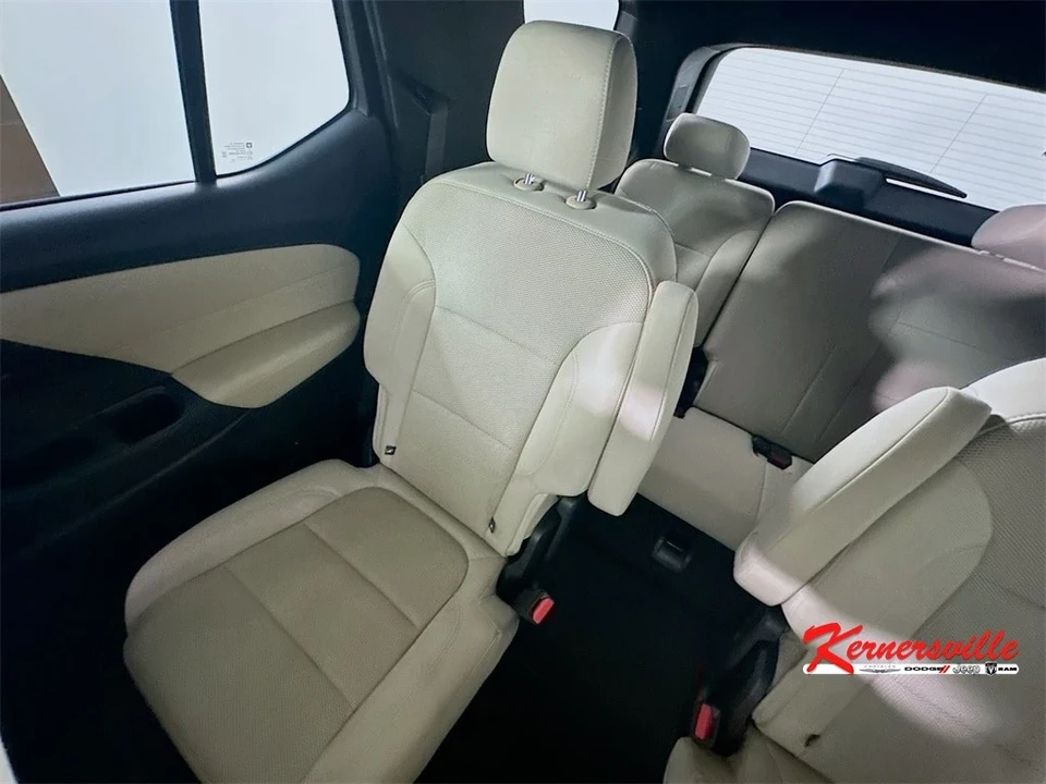 2022 Chevrolet Traverse - Image 12 of 21