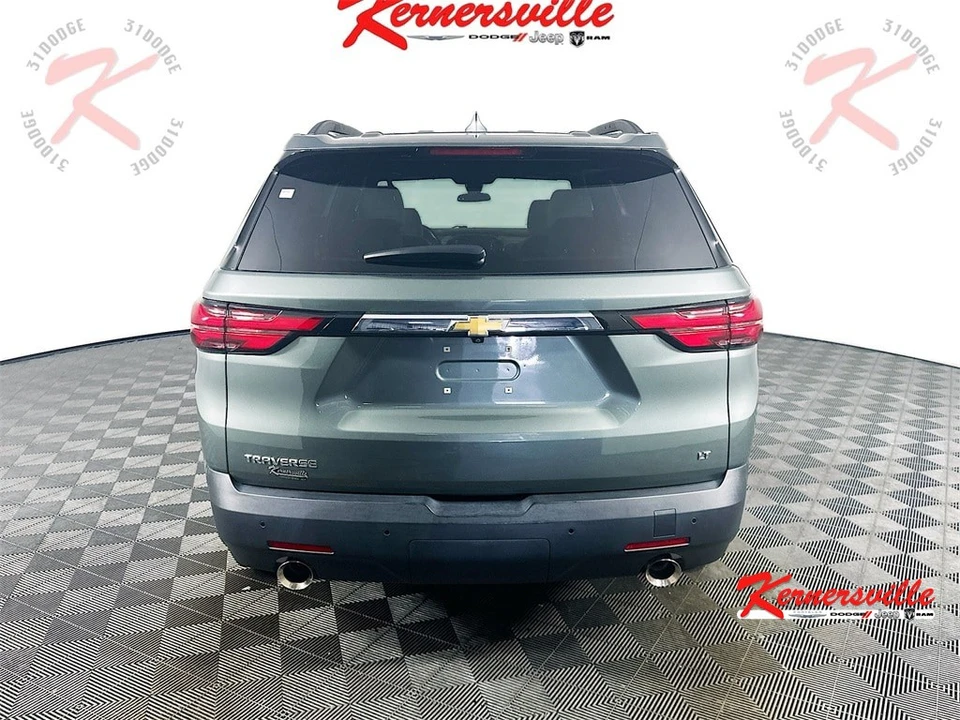 2022 Chevrolet Traverse - Image 6 of 12