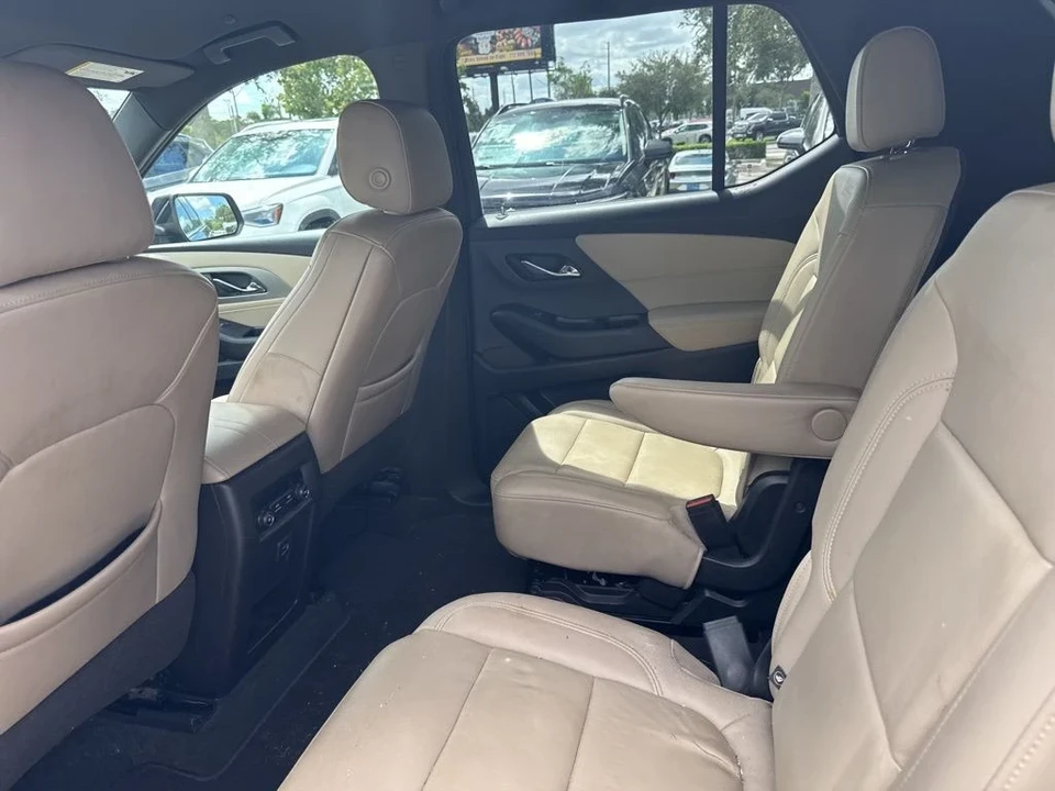 2022 Chevrolet Traverse - Image 10 of 12