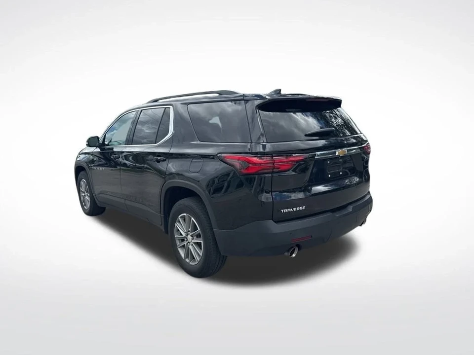 2022 Chevrolet Traverse - Image 6 of 12