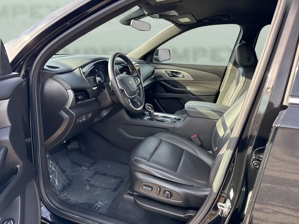 2022 Chevrolet Traverse - Image 9 of 21