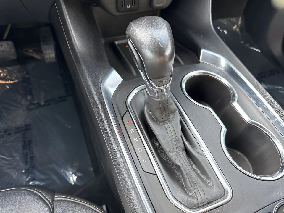 2022 Chevrolet Traverse - Image 17 of 21