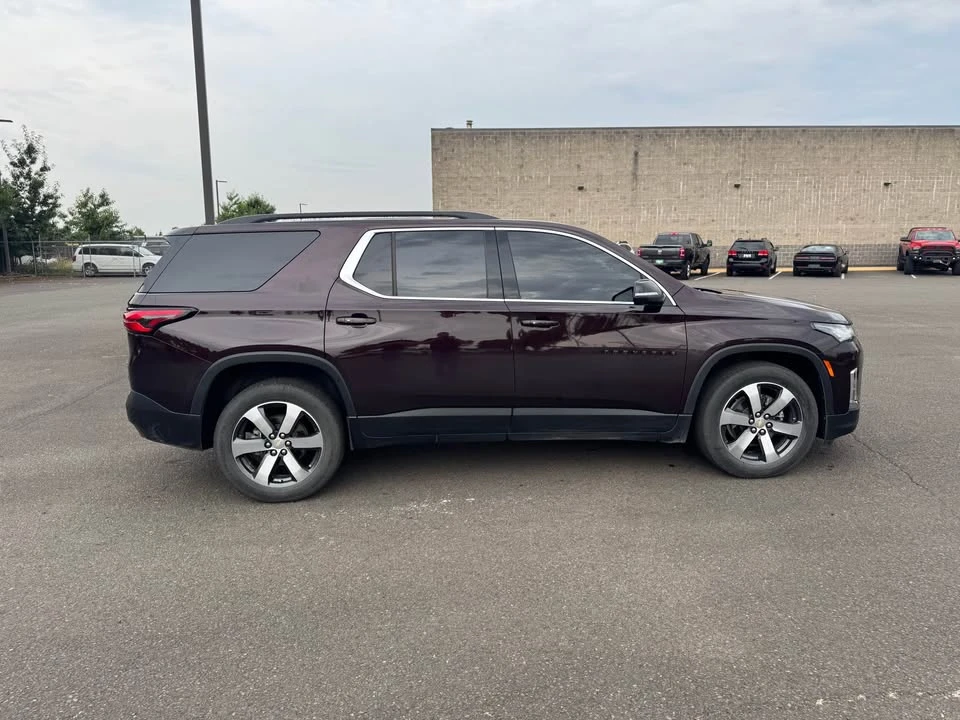 2022 Chevrolet Traverse - Image 7 of 10