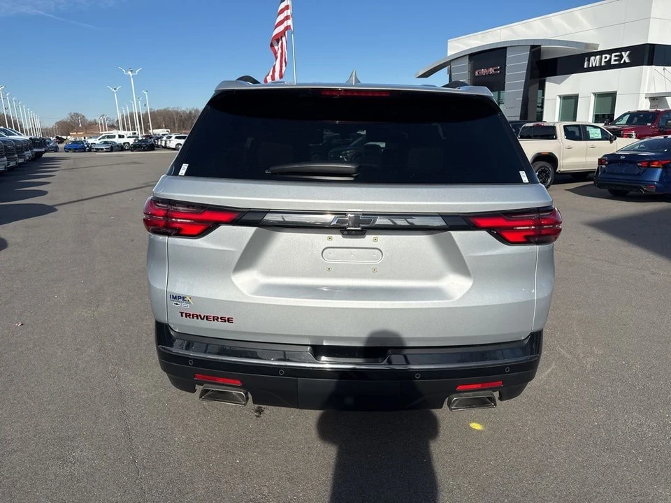 2022 Chevrolet Traverse - Image 4 of 12