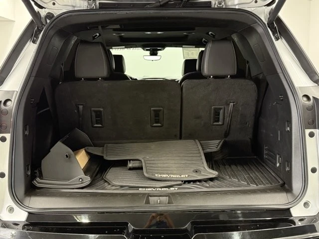 2022 Chevrolet Traverse - Image 11 of 12