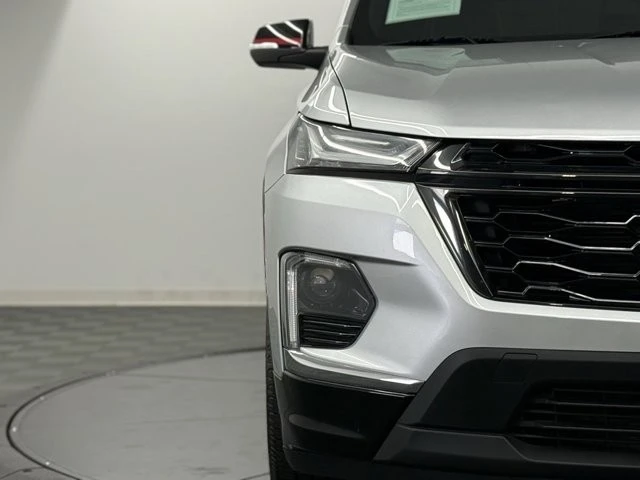 2022 Chevrolet Traverse - Image 4 of 12