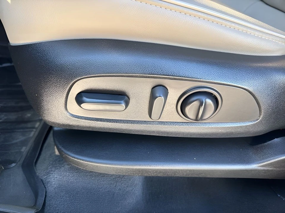 2022 Chevrolet Traverse - Image 10 of 12
