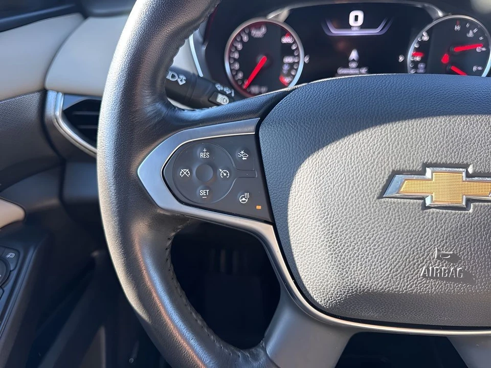 2022 Chevrolet Traverse - Image 16 of 21