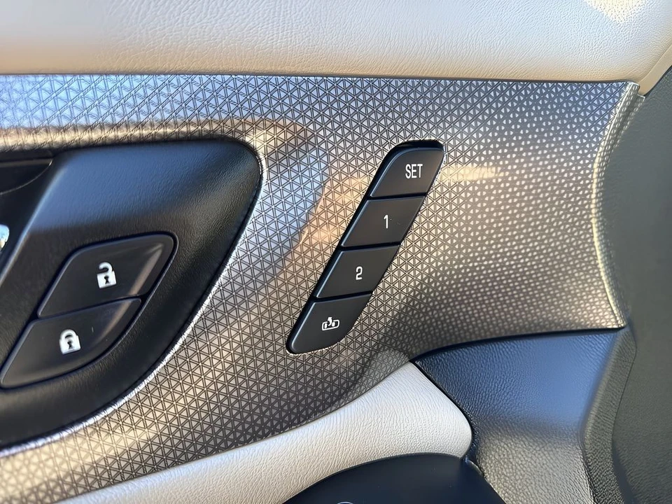2022 Chevrolet Traverse - Image 11 of 12