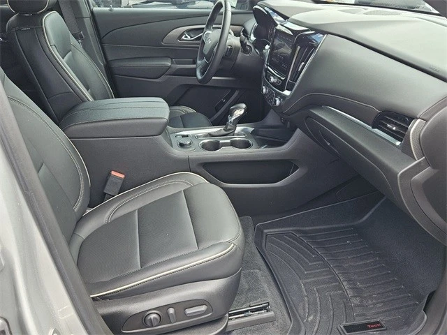 2022 Chevrolet Traverse - Image 17 of 21
