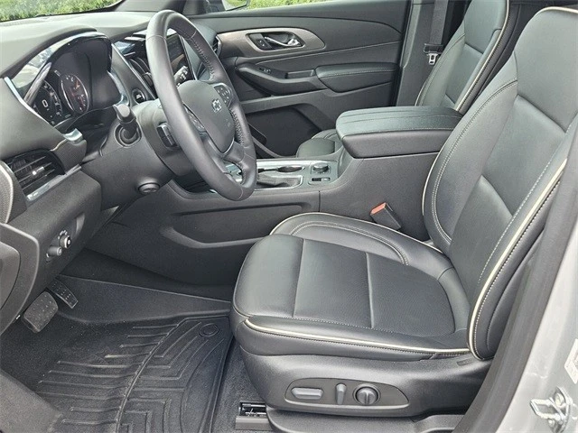 2022 Chevrolet Traverse - Image 9 of 21