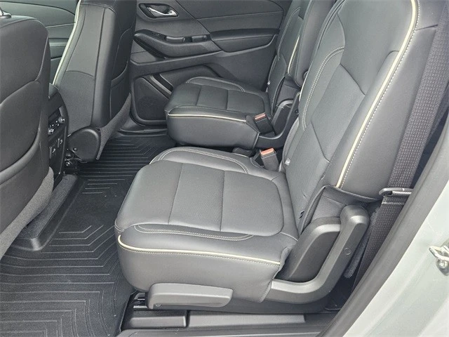 2022 Chevrolet Traverse - Image 10 of 21