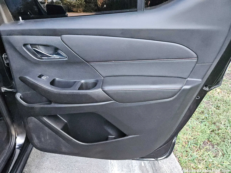2022 Chevrolet Traverse - Image 17 of 21