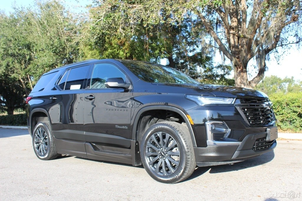 2022 Chevrolet Traverse - Image 3 of 12