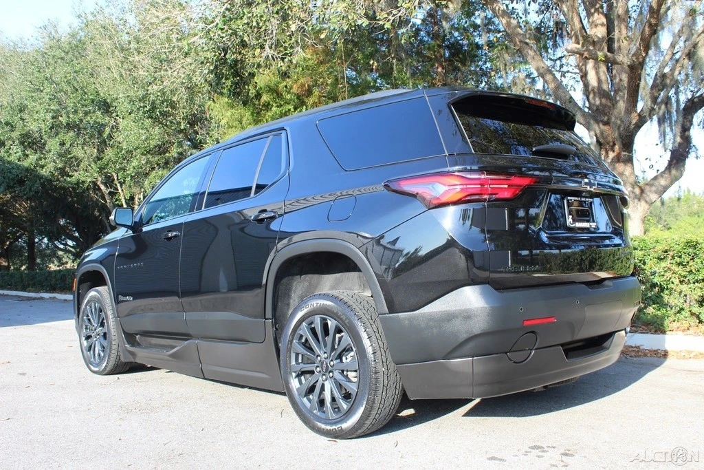 2022 Chevrolet Traverse - Image 8 of 12