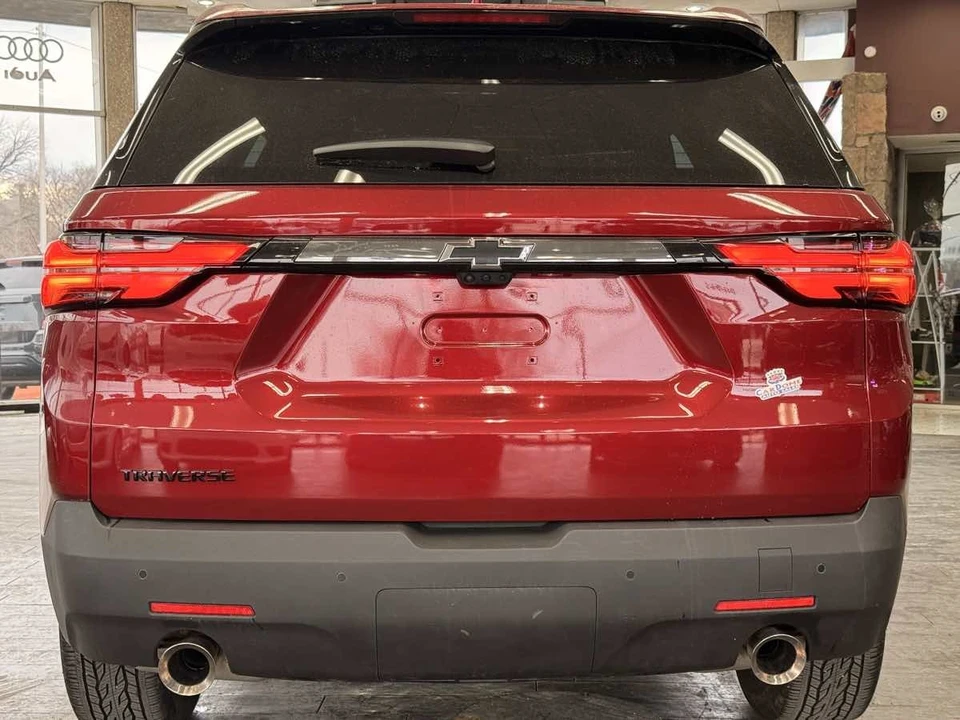 2022 Chevrolet Traverse - Image 14 of 21