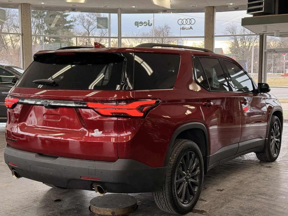 2022 Chevrolet Traverse - Image 9 of 21