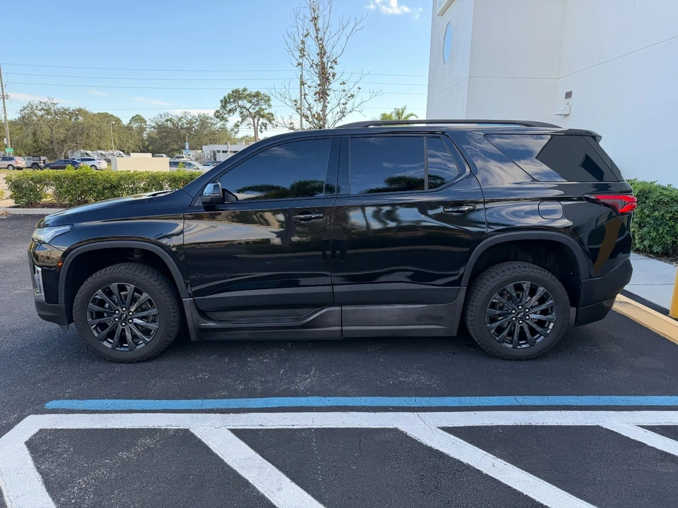 2022 Chevrolet Traverse - Image 9 of 21