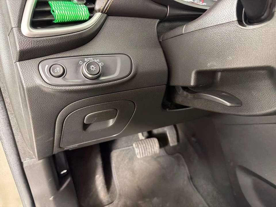 2022 Chevrolet Trax - Image 13 of 21