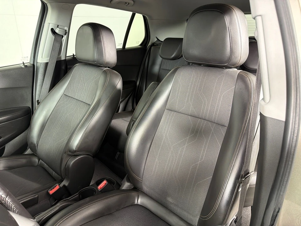 2022 Chevrolet Trax - Image 12 of 21