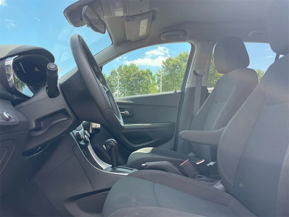 2022 Chevrolet Trax - Image 9 of 12