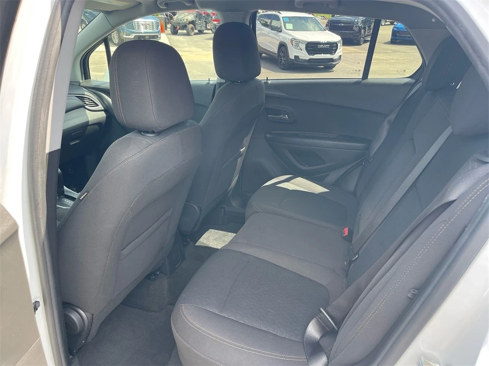 2022 Chevrolet Trax - Image 11 of 12