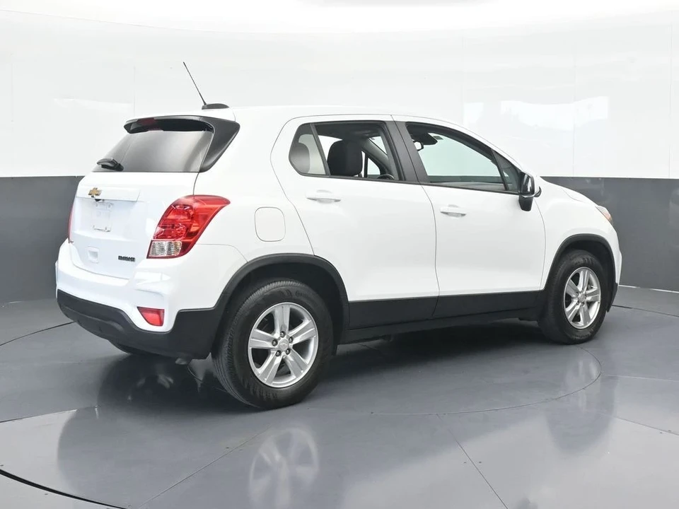 2022 Chevrolet Trax - Image 6 of 12