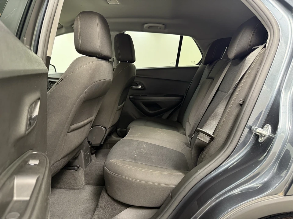 2022 Chevrolet Trax - Image 14 of 21